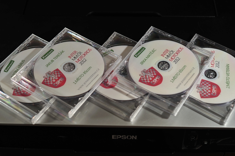 speciální edice DVD s výběry fotografií jednotlivých jezdců - seriál závodů ČSMS